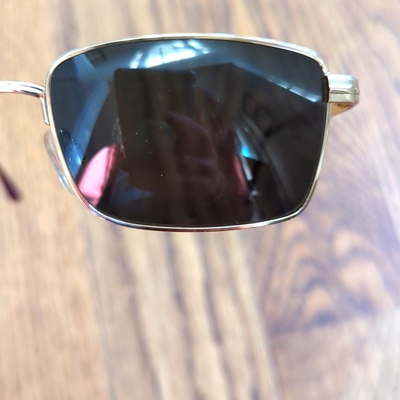 Vintage Vogue Florence Sunglasses Made in Italy Gold Frame VO3129-S - Picture 4 of 8